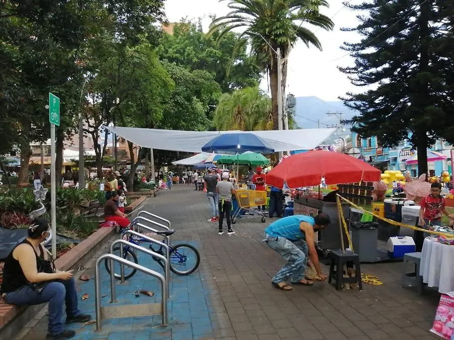 Alojamiento Guadalupe 101 Medellín Apartamento
