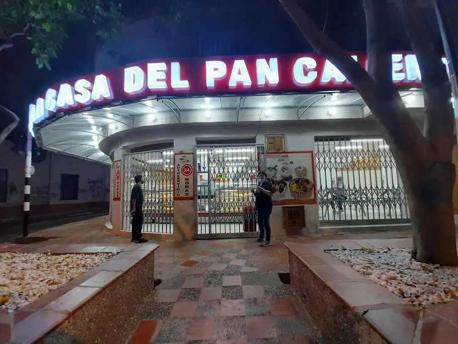 Alojamiento Guadalupe 101 Medellín Apartmán